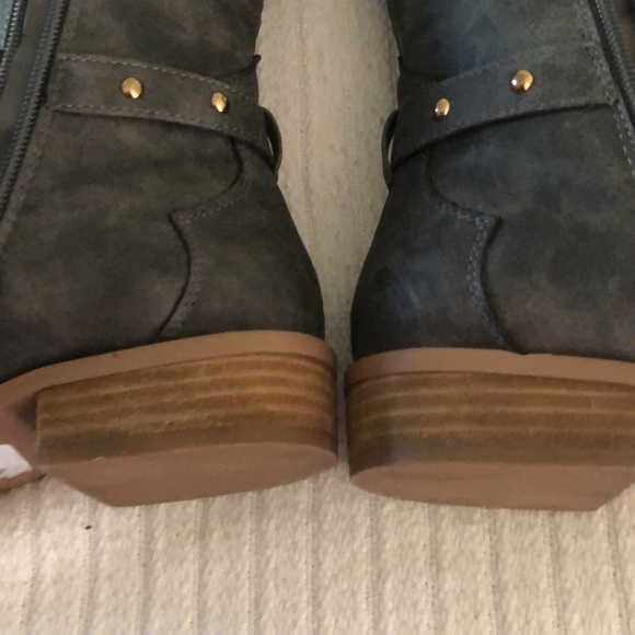 Woman’s tall gray fall knee high boots with gold trimming - Picture 13 of 13